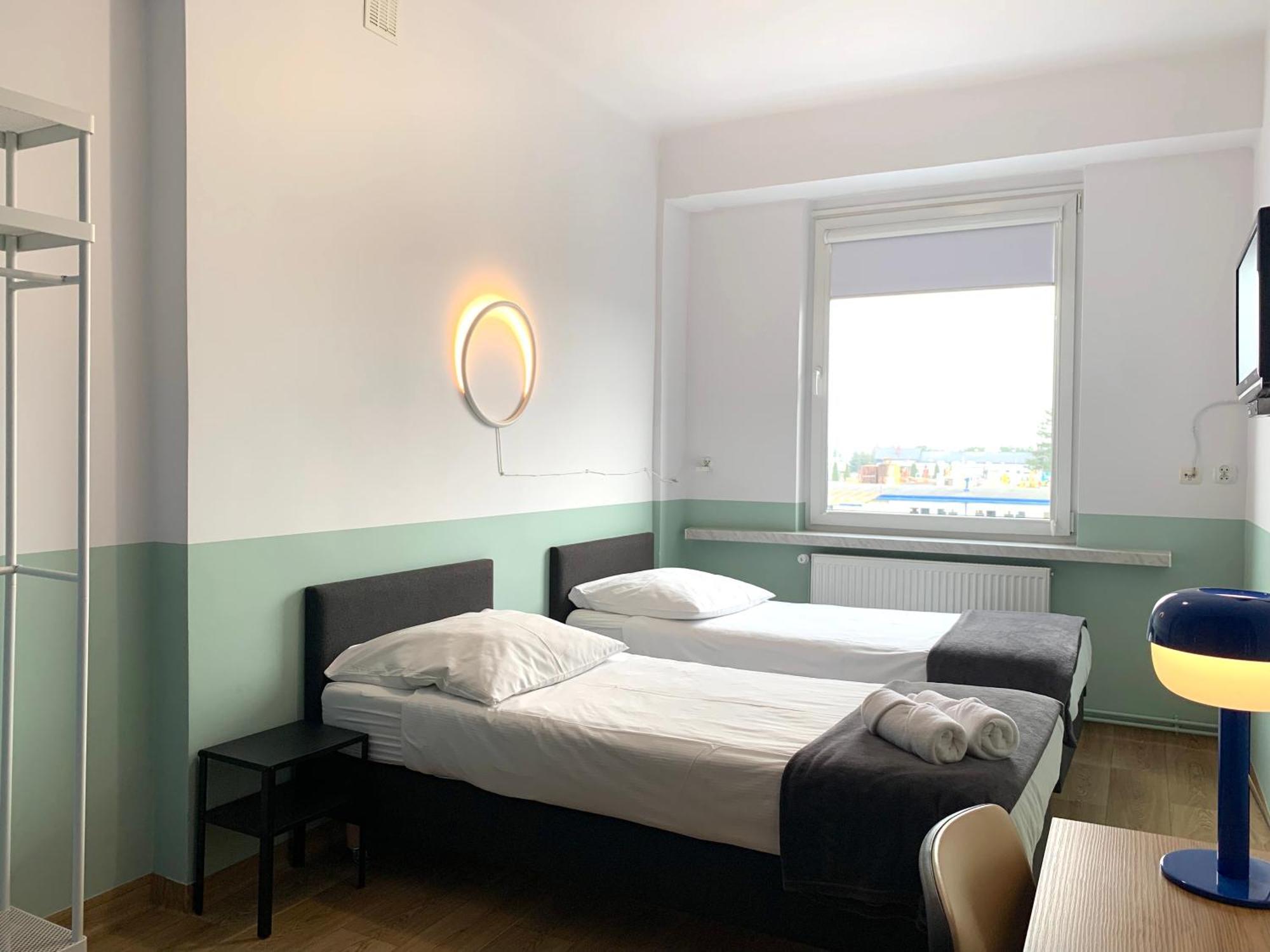 Premium Hostel & Bistro - Hostelpremium Pl เมียเลส ภายนอก รูปภาพ