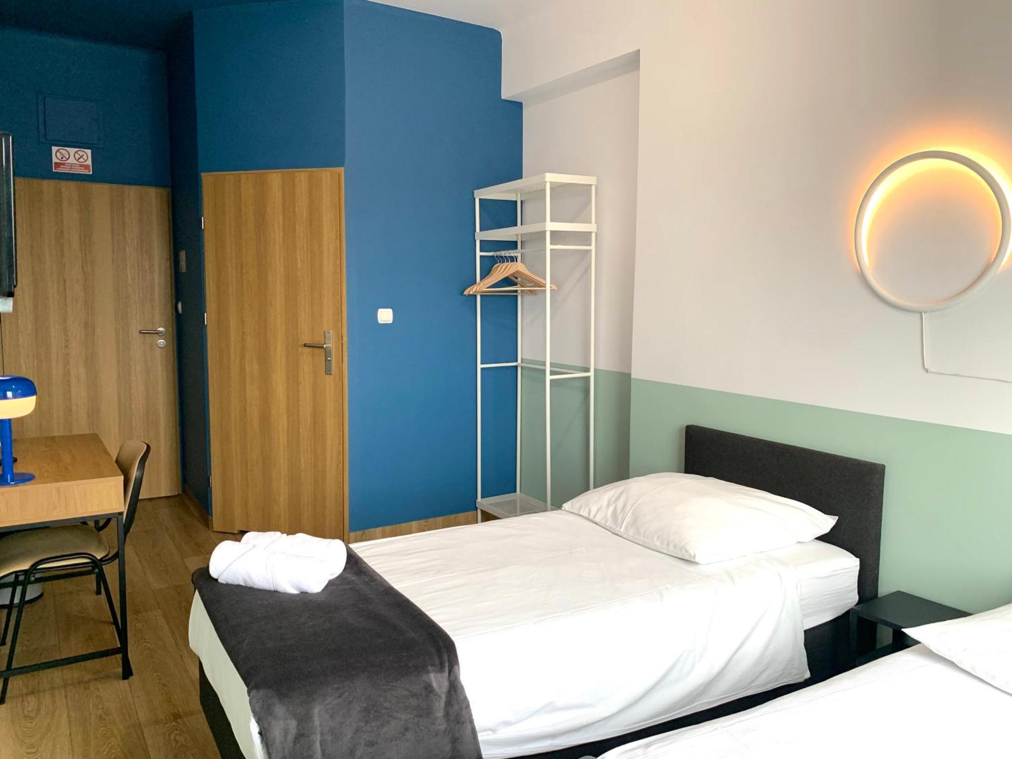 Premium Hostel & Bistro - Hostelpremium Pl เมียเลส ภายนอก รูปภาพ