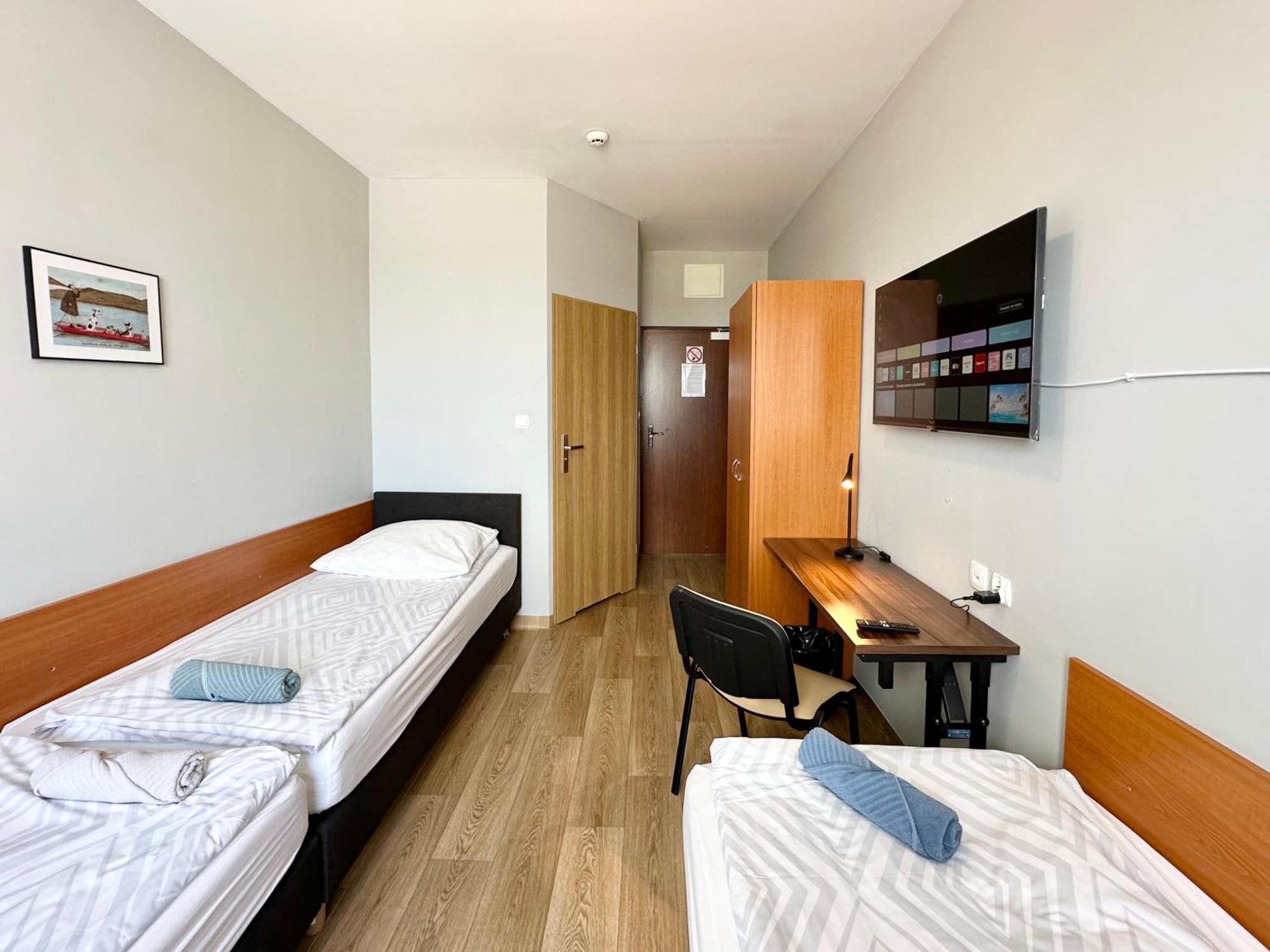 Premium Hostel & Bistro - Hostelpremium Pl เมียเลส ภายนอก รูปภาพ