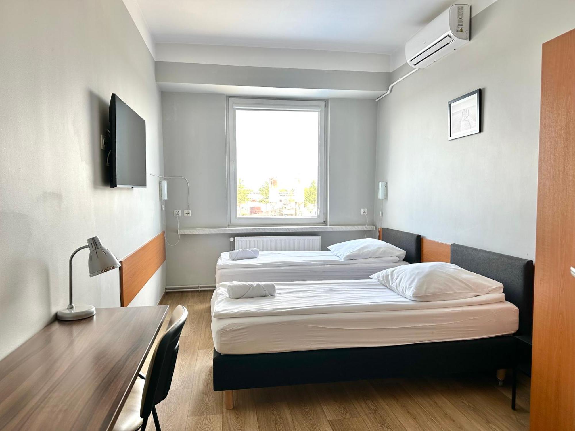 Premium Hostel & Bistro - Hostelpremium Pl เมียเลส ภายนอก รูปภาพ